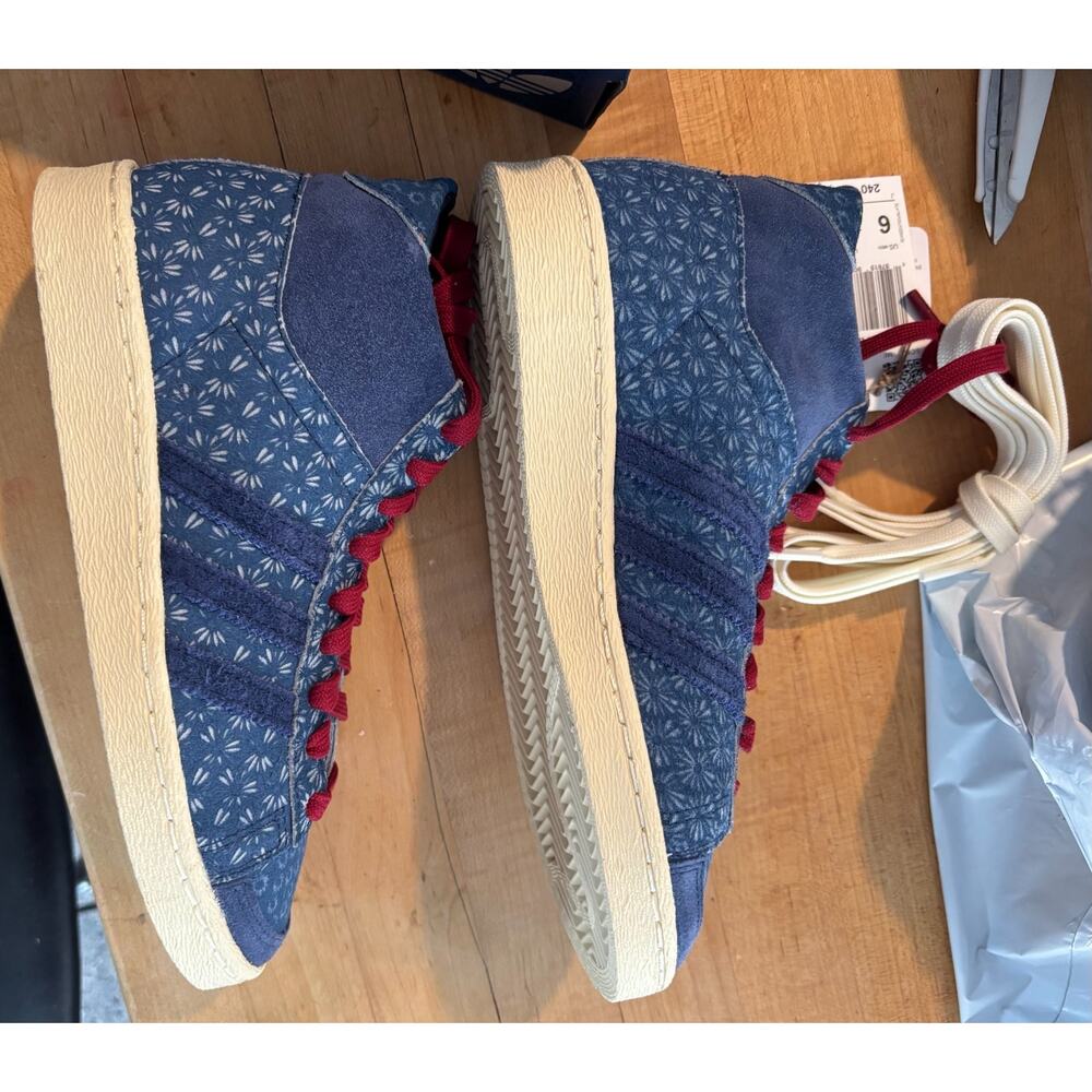 Adidas Jabbar Hi Blue Pattern Men’s 6 / Women’s 7 Sneakers New w/ Box JS0813